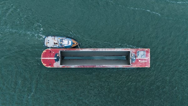 Free Photo Of An Aerial View Of A Boat In The Water